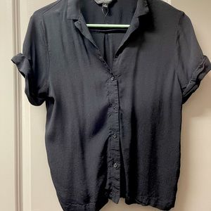 Banana Republic short sleeve button up blouse